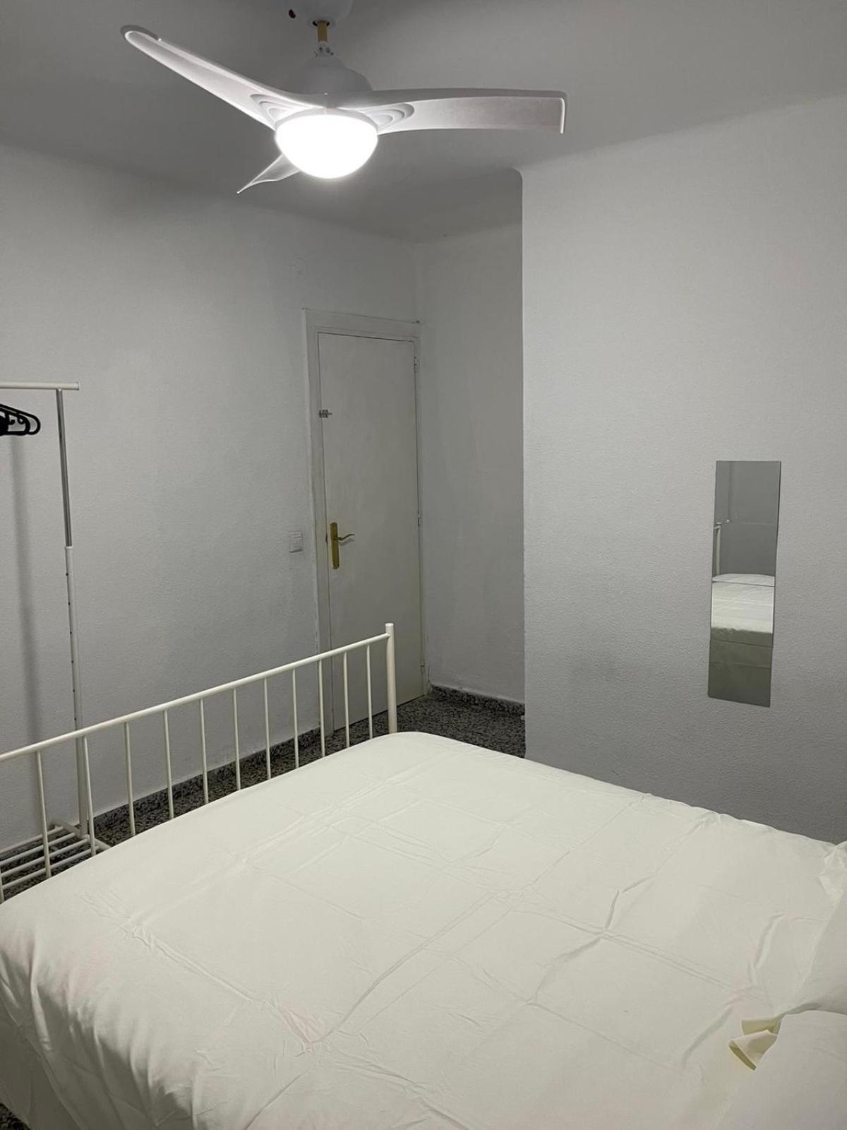 Apartamento De Habitaciones Privadas En El Centro De Malaga Ngoại thất bức ảnh