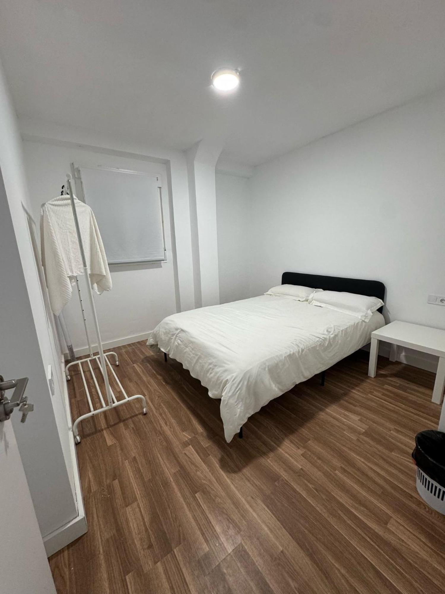 Apartamento De Habitaciones Privadas En El Centro De Malaga Ngoại thất bức ảnh